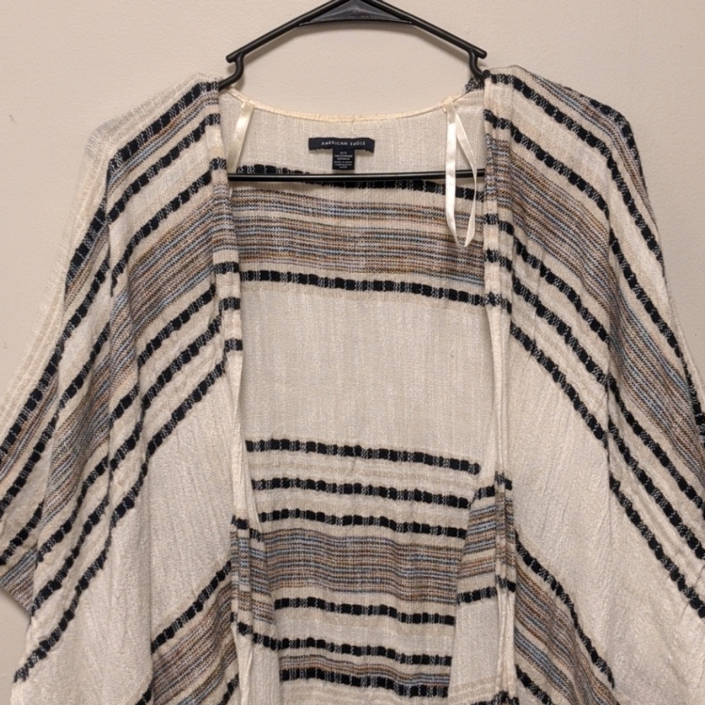 American Eagle Cape - Picture 2 of 5